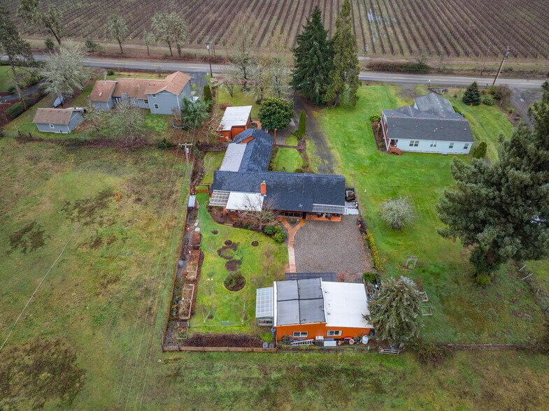 More Photos Of 909 Curry Rd, Roseburg Specialty For Sale