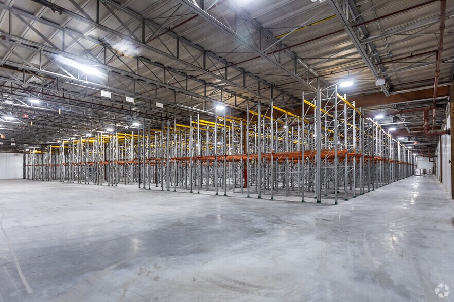 More Photos Of 1100 E Parkway S, Memphis Refrigeration Cold Storage For Lease