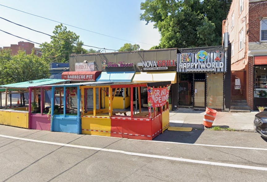Primary Photo Of 5782-5788 Mosholu Ave, Bronx Storefront For Lease
