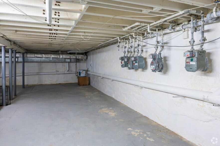 More Photos Of 5340-5346 Merrick Rd, Massapequa Storefront Retail Residential For Sale