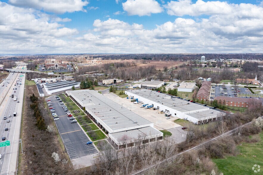 More Photos Of 7155-7209 E Kemper Rd, Cincinnati Warehouse For Lease