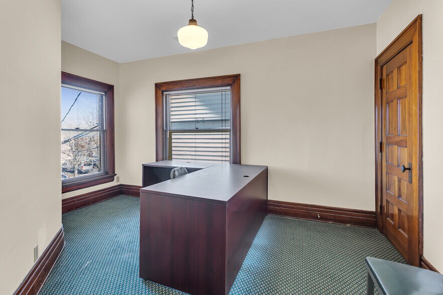 More Photos Of 601 S Jackson St, Jackson Office For Sale