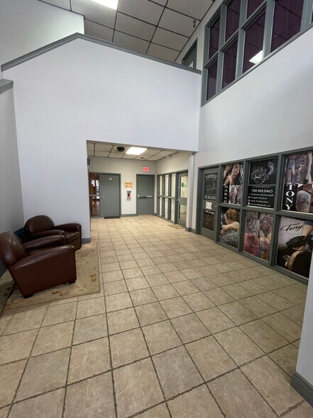 More Photos Of 5013 48 St, Stony Plain General Retail For Sale