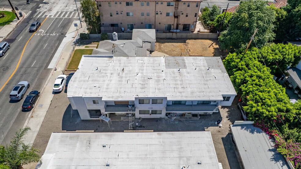 More Photos Of 14716 Magnolia Blvd, Sherman Oaks Apartments For Sale