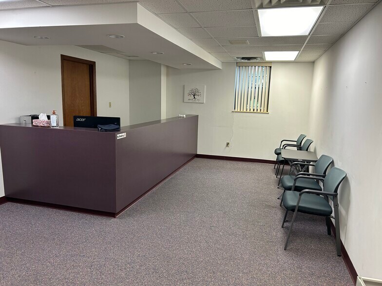 More Photos Of 1130 Vester Ave, Springfield Medical For Lease