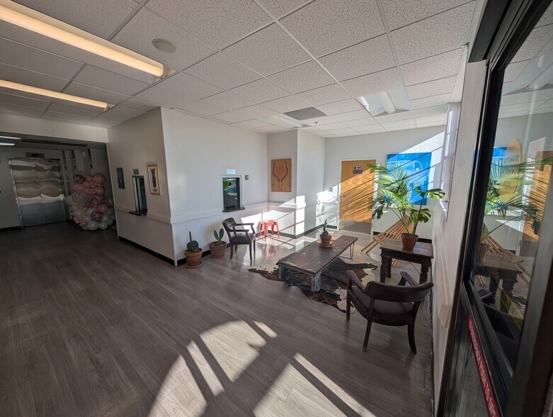 More Photos Of 1221 N Cotton St, El Paso Hospital For Lease