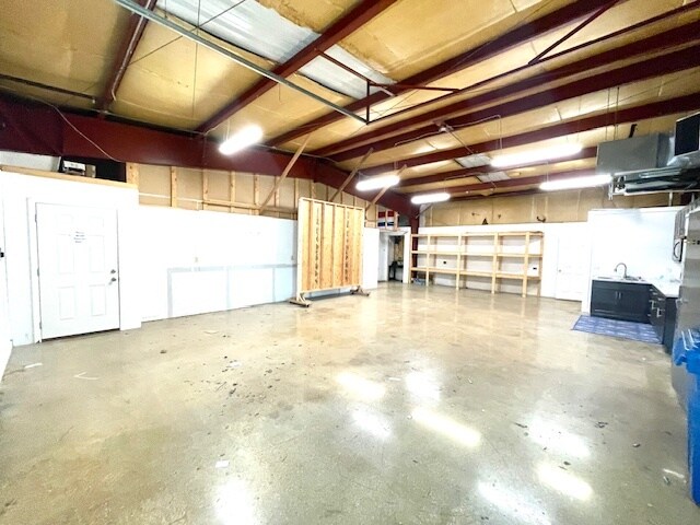 More Photos Of 3202 W Osage St, Pacific Freestanding For Lease