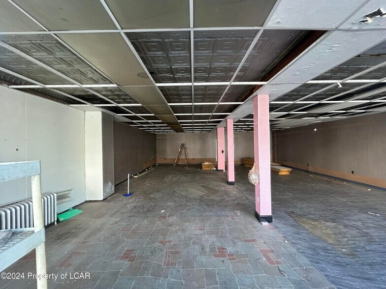More Photos Of 437-443 Centre Street St, Freeland Storefront Retail Residential For Sale