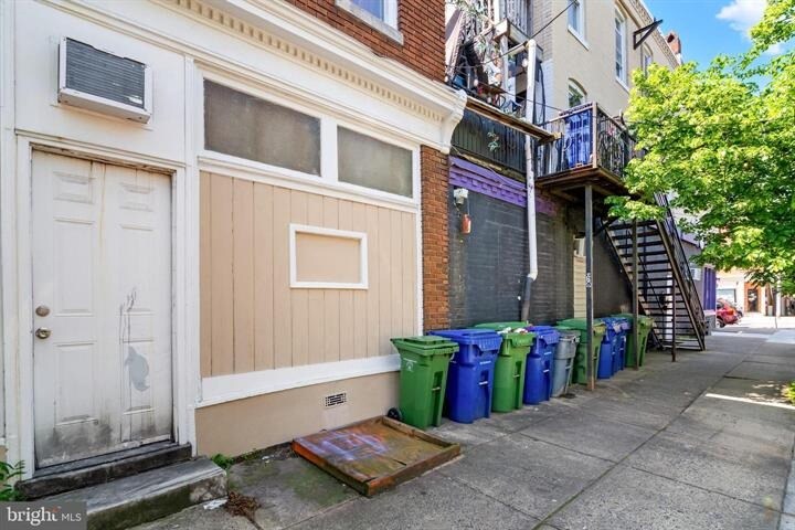 More Photos Of 301 S Ann St, Baltimore Storefront Retail Residential For Sale