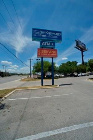 More Photos Of 11040 W IH-10, San Antonio Restaurant For Lease