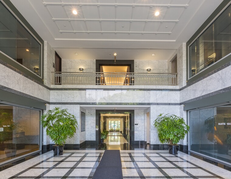 More Photos Of 9011 Arboretum Pky, Richmond Office For Lease
