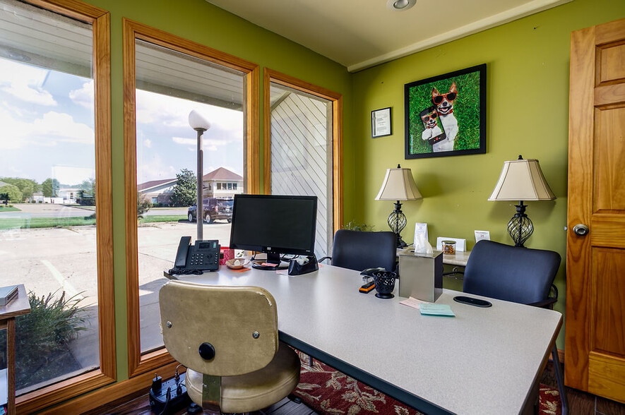 More Photos Of 2603 Browns Ln, Jonesboro Medical For Sale