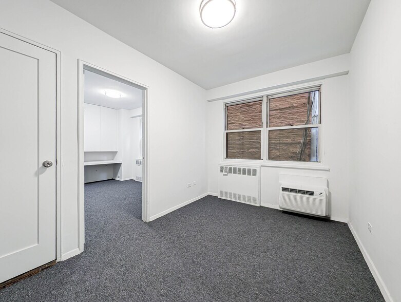 More Photos Of 166 E 35th St, New York Apartments For Lease