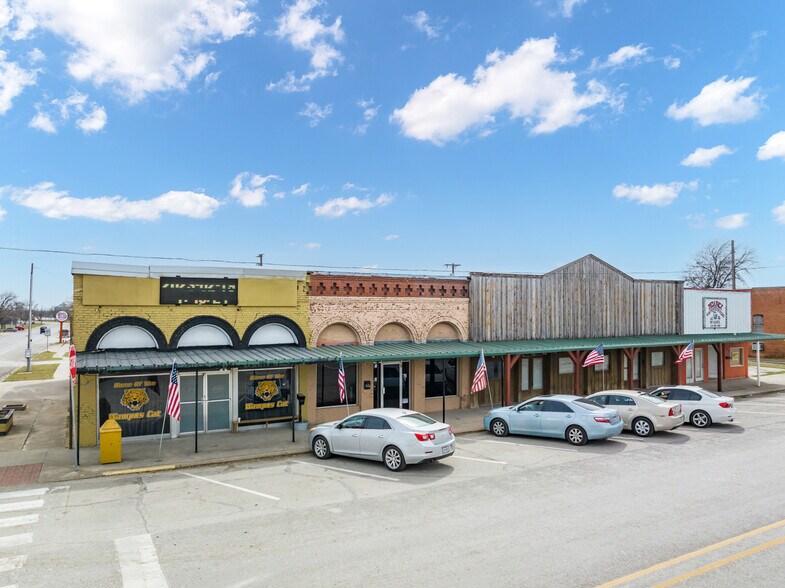 More Photos Of 103 W Main St, Itasca Storefront Retail Office For Sale