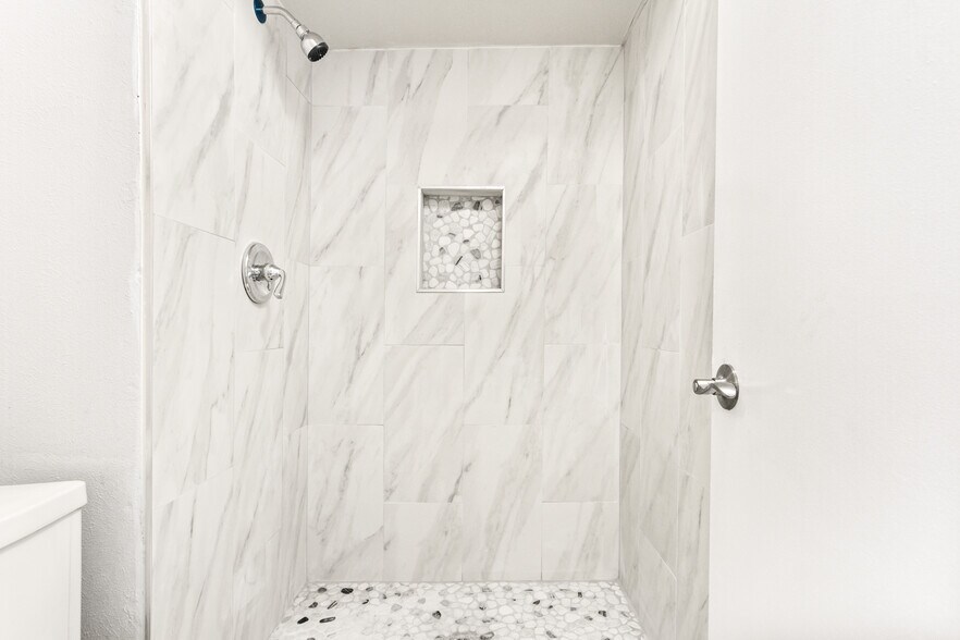 More Photos Of 215 Jasanda Way, Mesquite Specialty For Sale