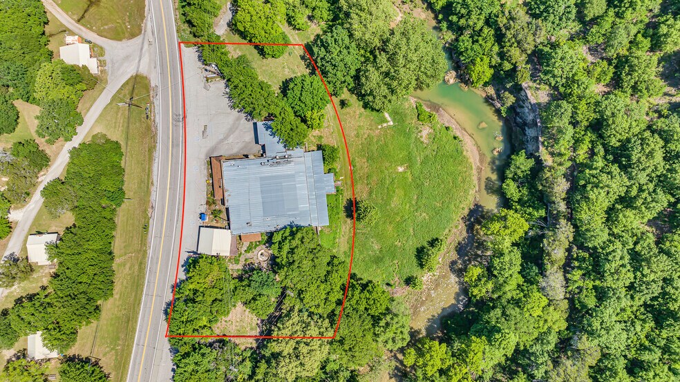 More Photos Of 4565 US-77 Hwy, Davis Specialty For Sale