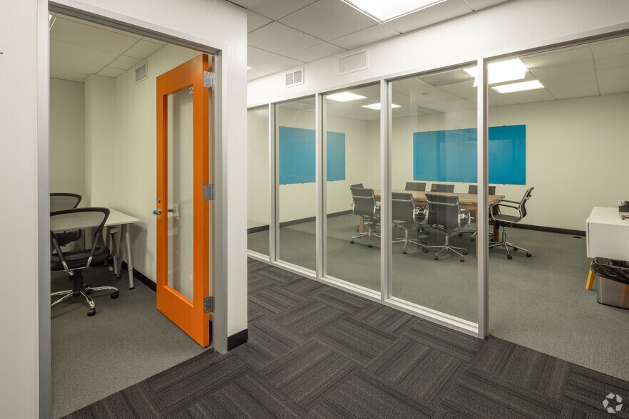 More Photos Of 73 W Monroe St, Chicago Coworking Space
