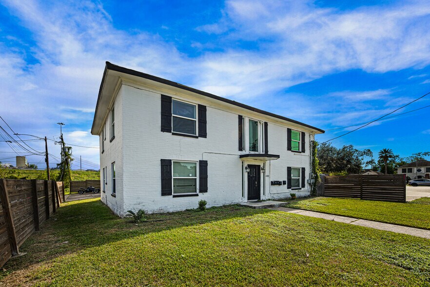 More Photos Of 4301 Chartres St, Houston Apartments For Sale