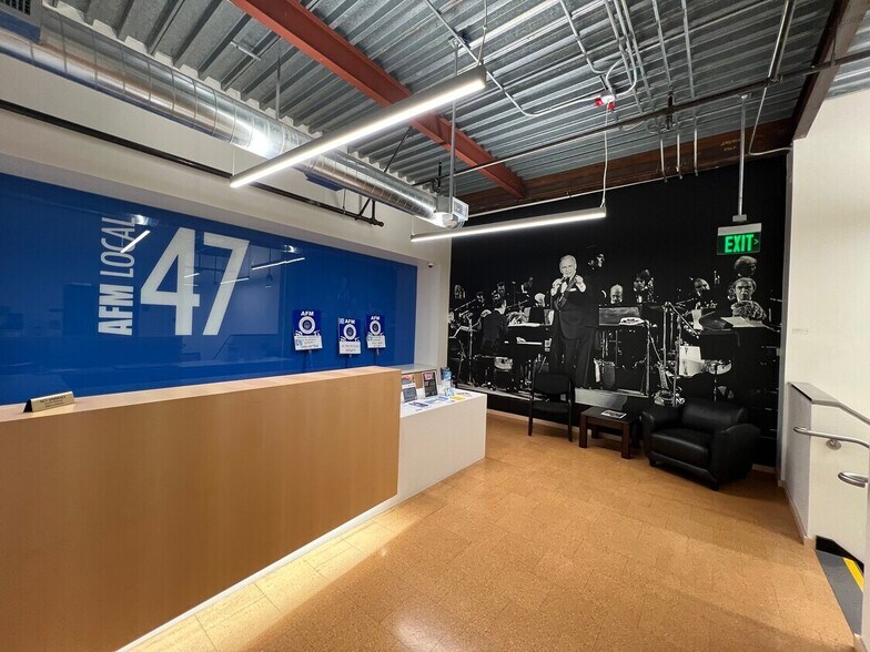 More Photos Of 3220 Winona Ave, Burbank Research And Development For Lease