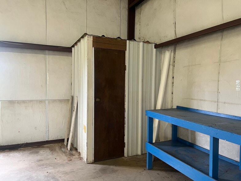 More Photos Of 523 W Country Club Rd, Chickasha Office Residential For Sale