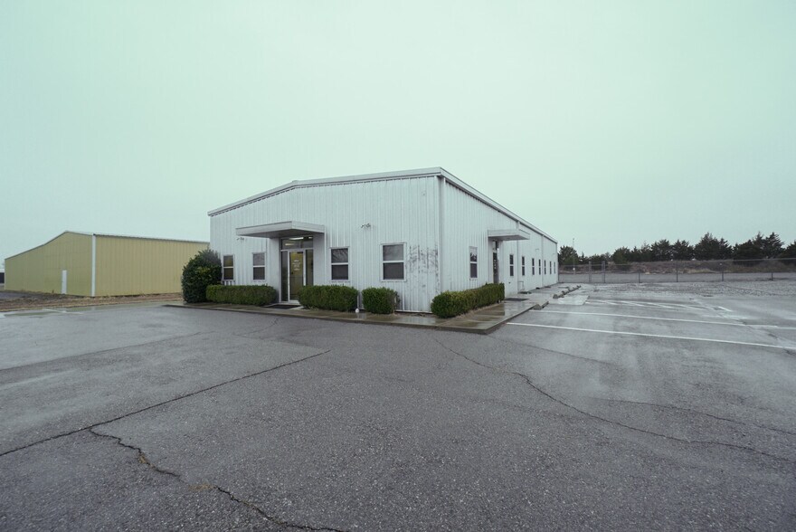 More Photos Of 248 Production Rd, Clinton Office Residential For Sale