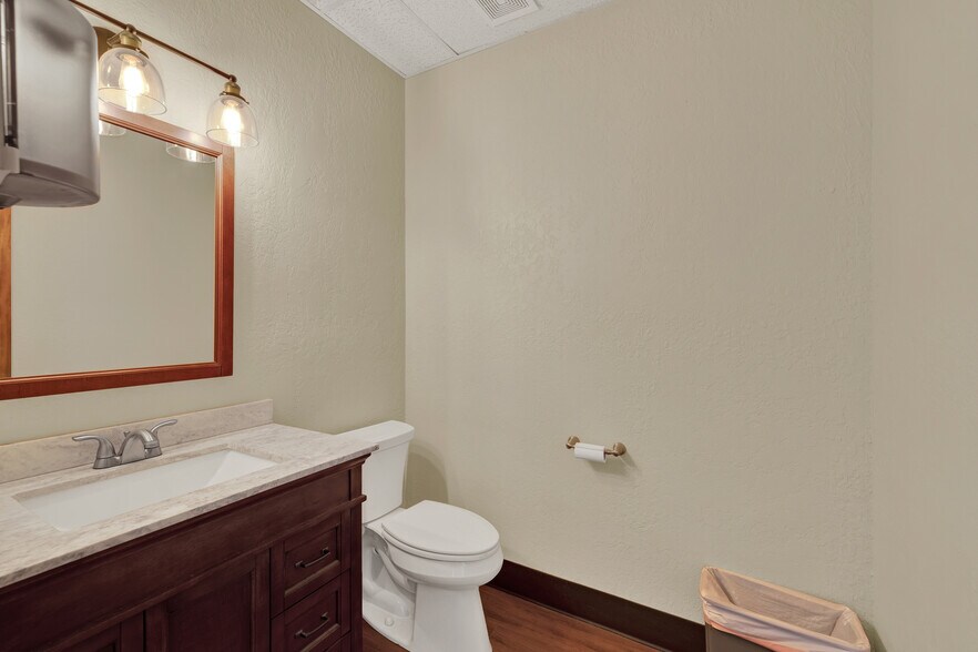 More Photos Of 3 Commercial Pl, Schertz Office For Lease