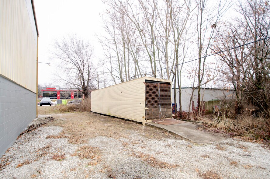 More Photos Of 1452 N National Ave, Springfield Warehouse For Sale