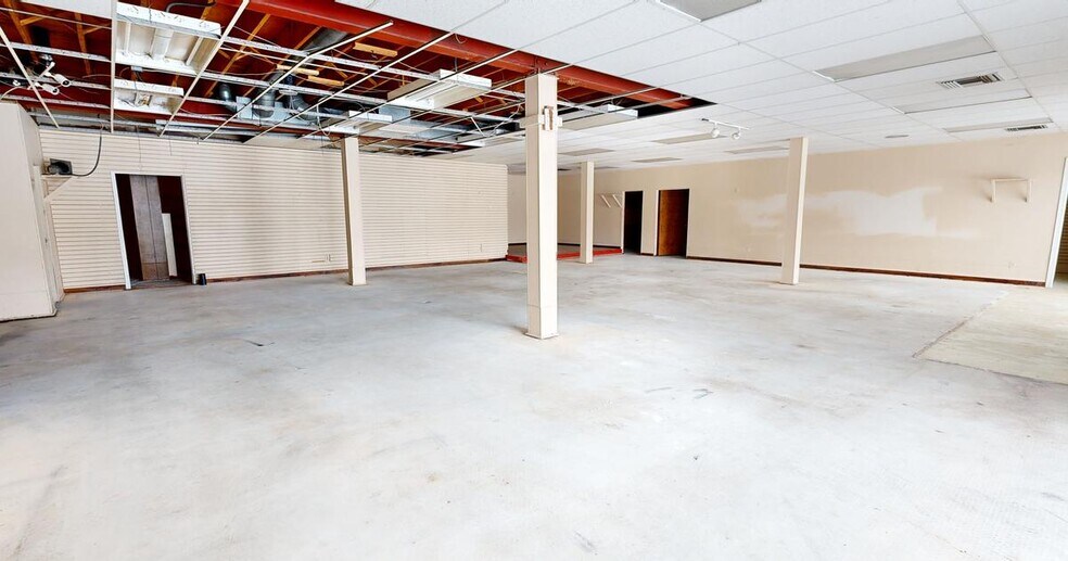 More Photos Of 804 N Euclid Ave, Bay City General Retail For Lease