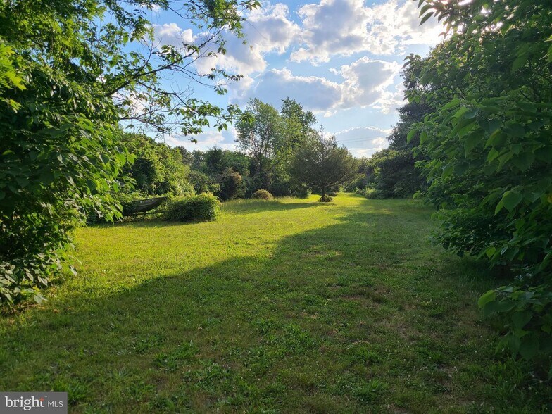 More Photos Of 317 N Tuckahoe Rd, Williamstown Industrial For Sale