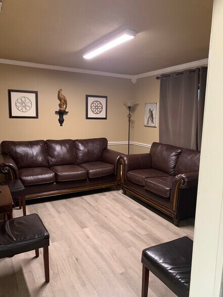 More Photos Of 1419 W Arkansas Ln, Arlington Medical For Lease