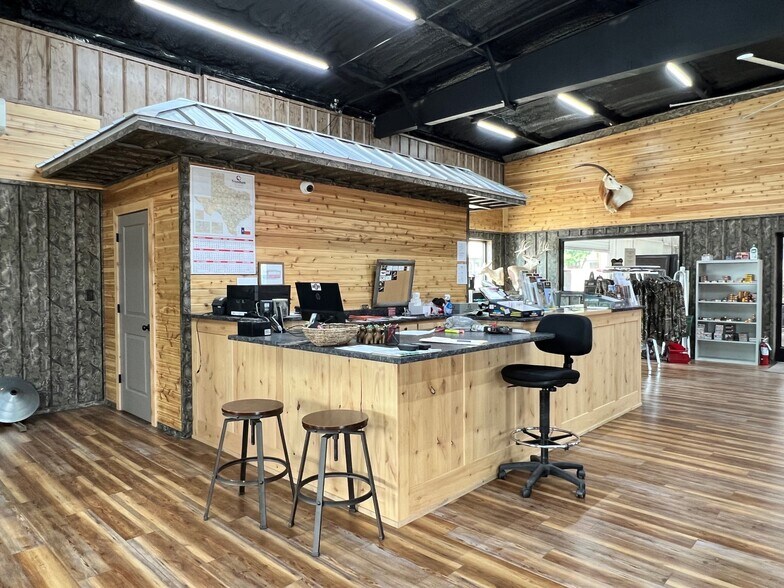 More Photos Of 401 E Central Ave, Comanche Storefront For Sale