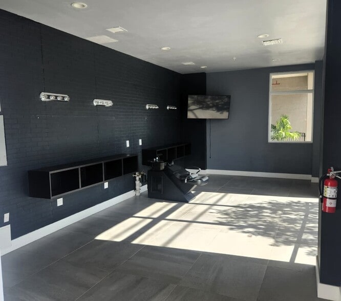 Primary Photo Of 961 SW 7th St, Miami Apartments For Lease