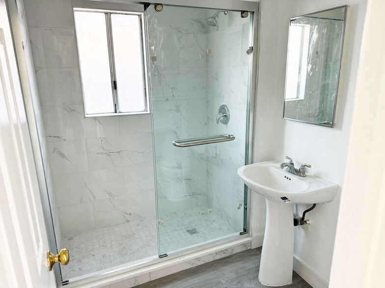 More Photos Of 1330 S Reservoir St, Pomona Multifamily For Sale