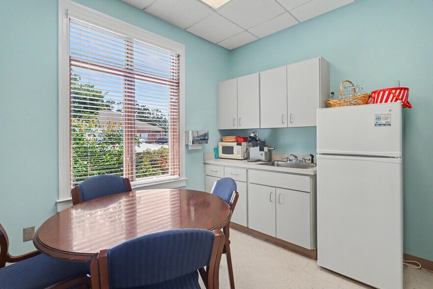 More Photos Of 930 Courthouse Rd, Gulfport Healthcare For Sale