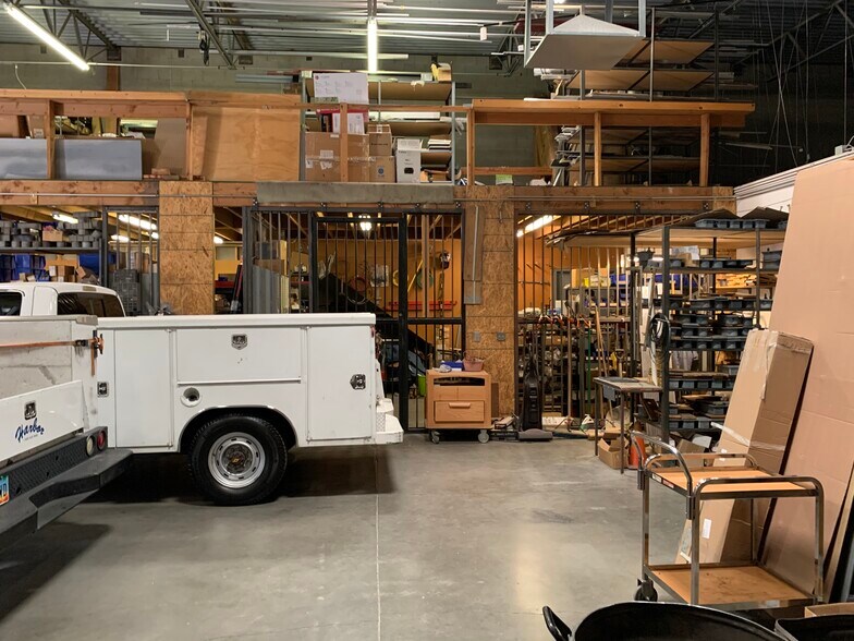 More Photos Of 4364 E Alexander Rd, Las Vegas Warehouse For Lease