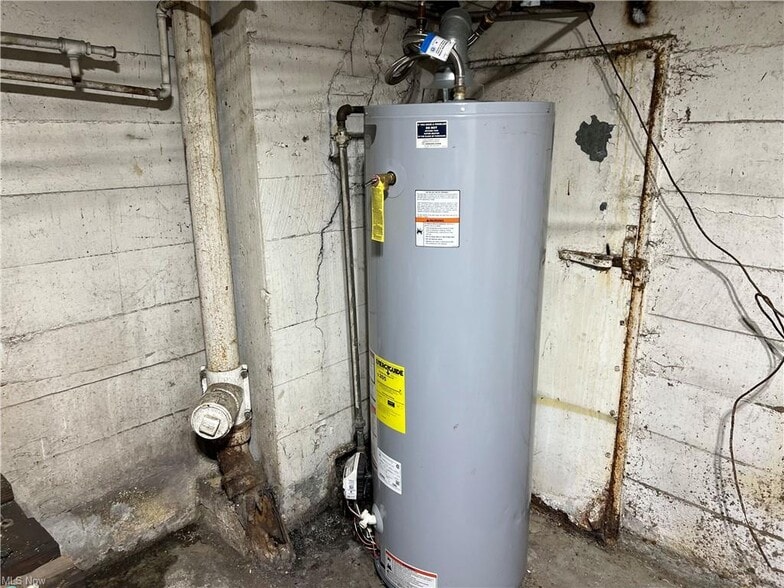 More Photos Of 223 Broad St, Conneaut Storefront Retail Residential For Sale