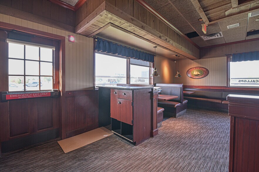 More Photos Of 2675 32nd Ave S, Grand Forks Restaurant For Sale