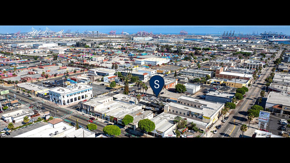 More Photos Of 725 Broad Ave, Wilmington Service For Sale