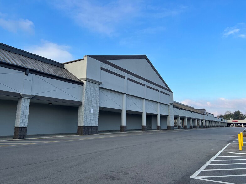 Primary Photo Of 1114 Mercury Blvd, Murfreesboro Unknown For Lease