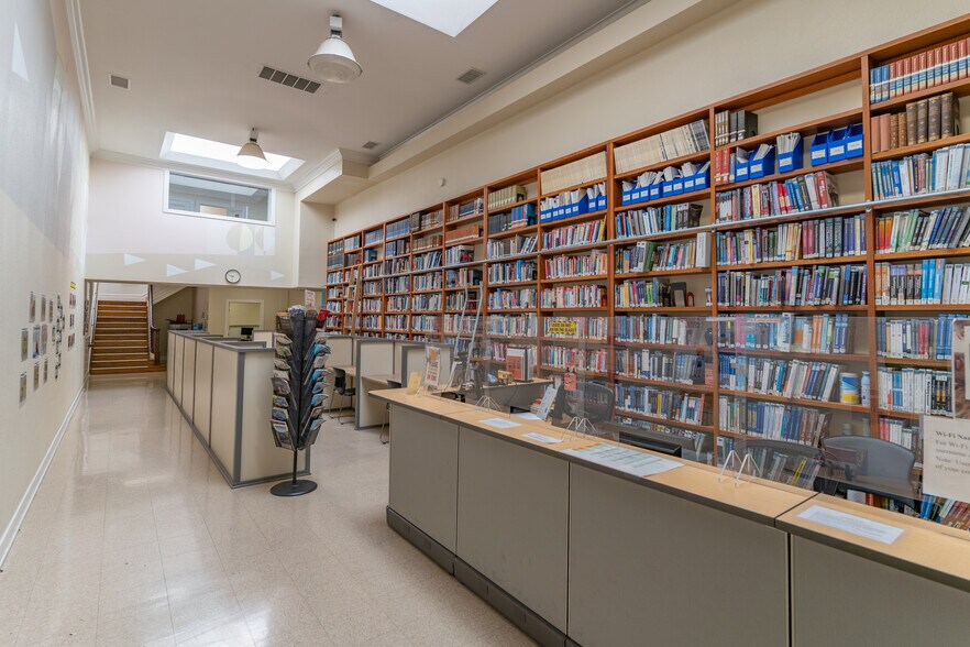 More Photos Of 416-420 15th St, Oakland Storefront For Sale