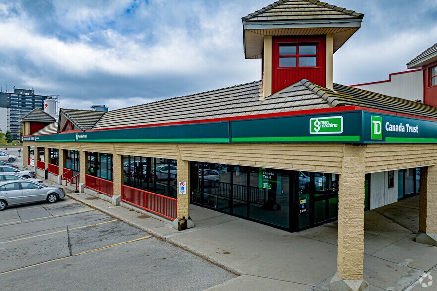 More Photos Of 666 Woolwich St, Guelph Freestanding For Lease
