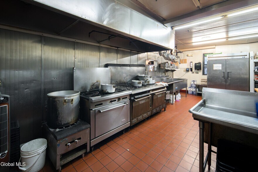 More Photos Of 855 Hoosick St, Troy Restaurant For Sale