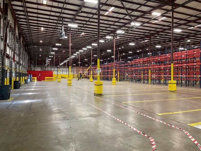 More Photos Of 195 Industrial Blvd, Madison Distribution For Lease