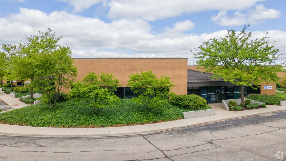 More Photos Of 4701 Creek Rd, Blue Ash Light Manufacturing For Lease
