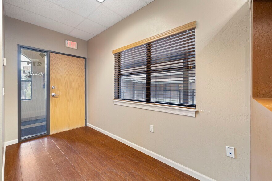 More Photos Of 1600 W University Ave, Flagstaff Medical For Sale