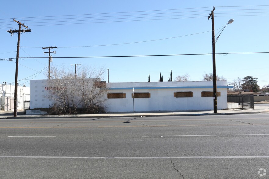 More Photos Of 44300 Division St, Lancaster Office For Sale