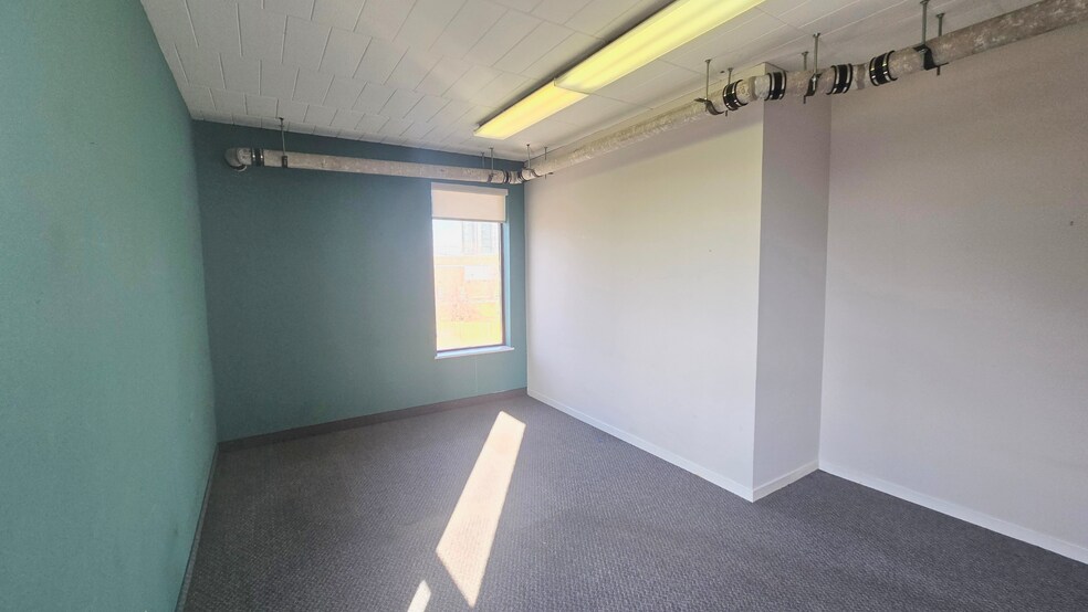 More Photos Of 770 Browns Line, Toronto Medical For Lease