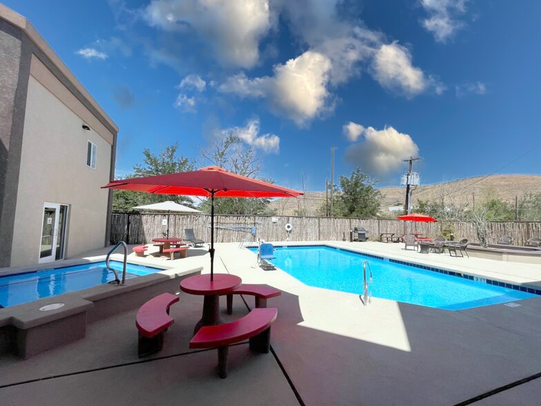 More Photos Of 2401 E Highway 90, Alpine Hotel For Sale