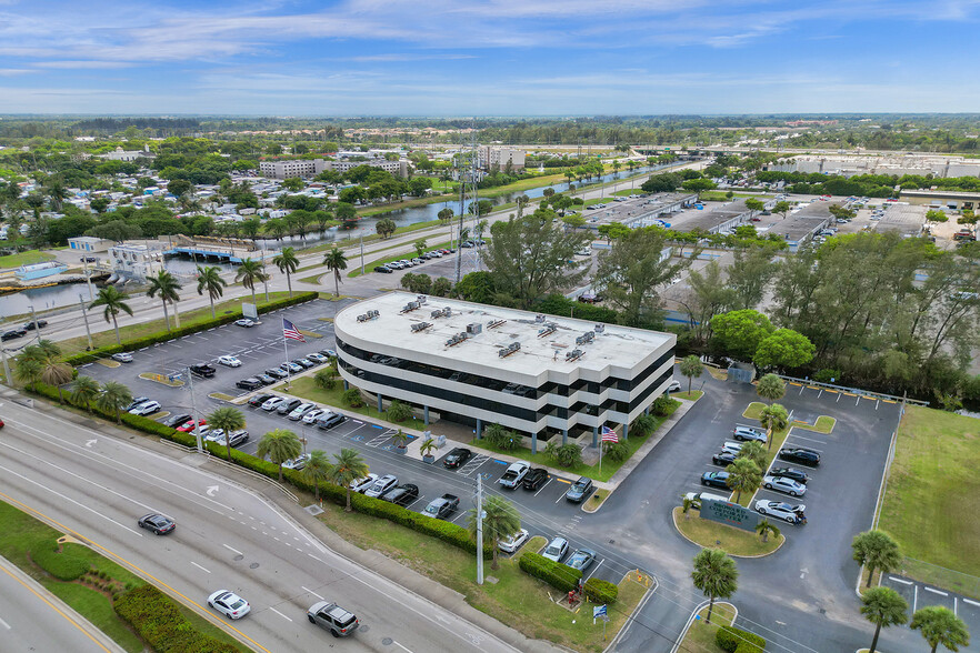 Primary Photo Of 4491 S State Road 7, Davie Medical For Lease