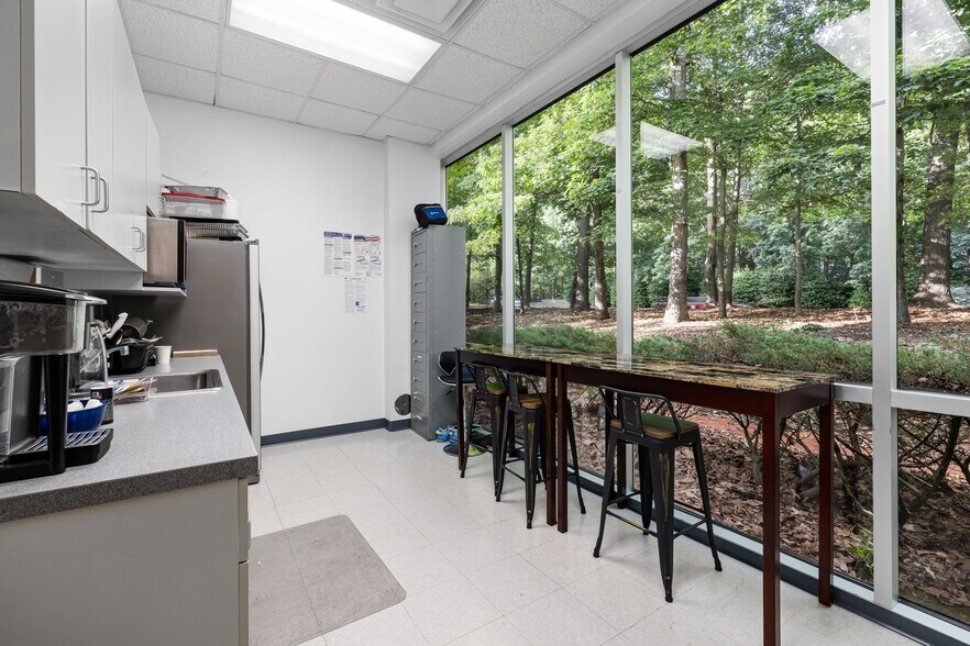More Photos Of 1000 Crescent Green Dr, Cary Medical For Lease